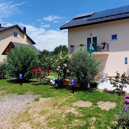 Katarica Hotell Korenica Exteriör bild