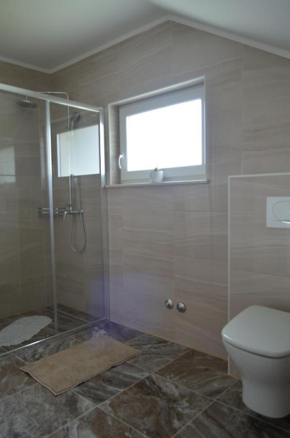 Katarica Hotell Korenica Exteriör bild