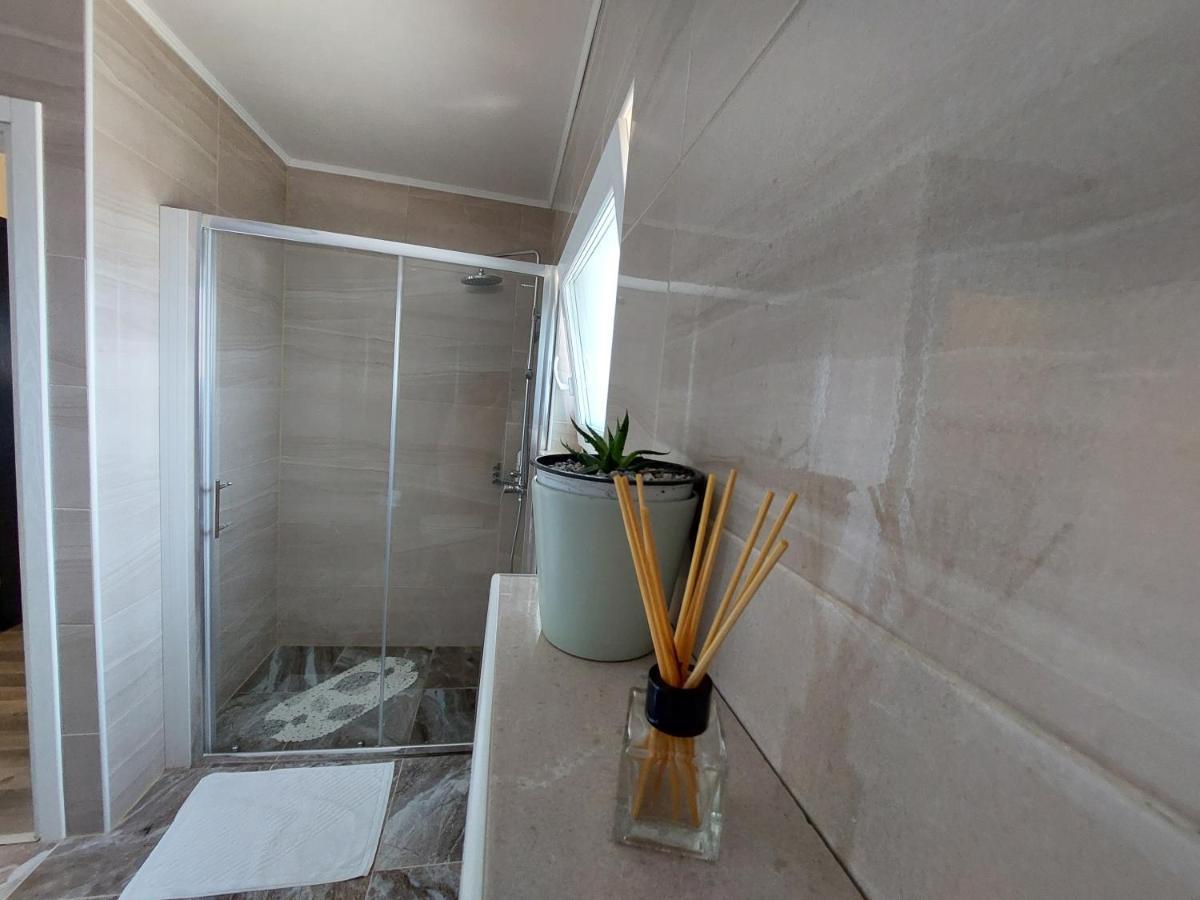 Katarica Hotell Korenica Exteriör bild